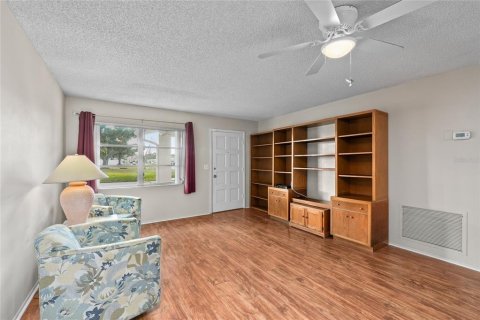 Condominio en venta en Pinellas Park, Florida, 2 dormitorios, 123.75 m2 № 2099871 - foto 5