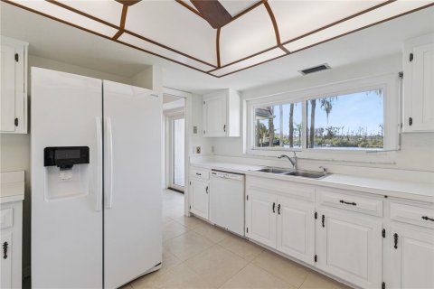 Condo in Orlando, Florida, 3 bedrooms  № 2098321 - photo 15