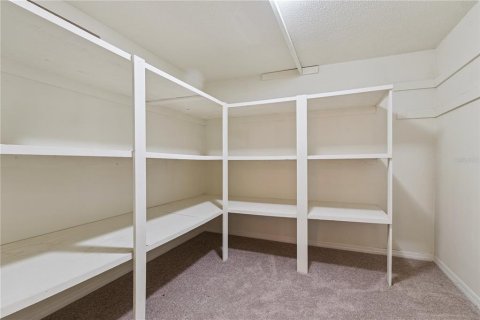 Condo in Orlando, Florida, 3 bedrooms  № 2098321 - photo 26