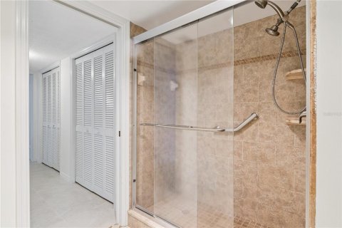Condo in Orlando, Florida, 3 bedrooms  № 2098321 - photo 24