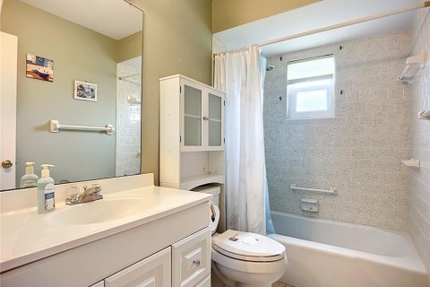 Condominio en venta en Sarasota, Florida, 2 dormitorios, 86.77 m2 № 1625653 - foto 11
