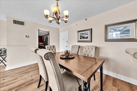 Condo in Sunny Isles Beach, Florida, 1 bedroom  № 1692998 - photo 7