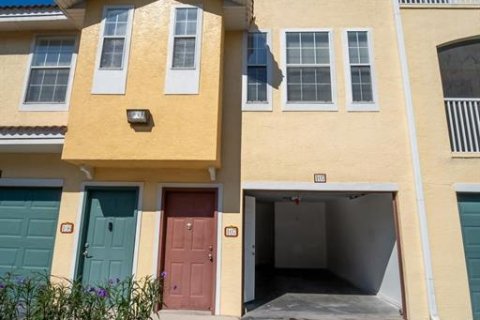 Copropriété à vendre à Orlando, Floride: 3 chambres, 140.47 m2 № 1760299 - photo 1