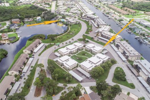 Condominio en venta en New Port Richey, Florida, 2 dormitorios, 101.08 m2 № 1602295 - foto 9