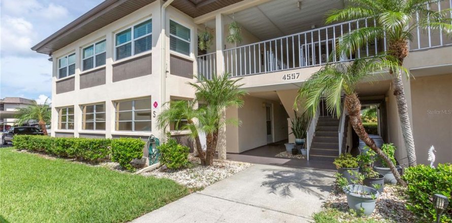 Condominio en New Port Richey, Florida, 2 dormitorios  № 1602295