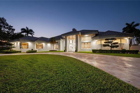 Casa en venta en Weston, Florida, 5 dormitorios, 616.5 m2 № 1979153 - foto 2