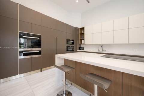 Casa en venta en Weston, Florida, 5 dormitorios, 616.5 m2 № 1979153 - foto 10