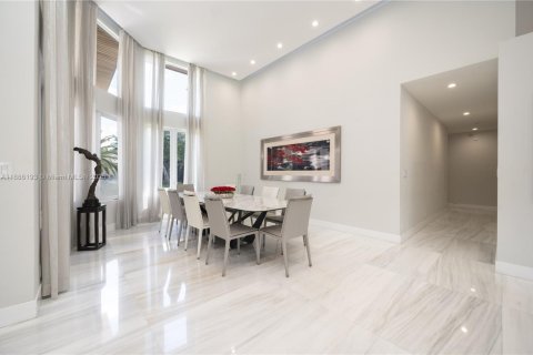 Casa en venta en Weston, Florida, 5 dormitorios, 616.5 m2 № 1979153 - foto 6