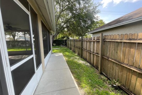 Casa en alquiler en Brandon, Florida, 3 dormitorios, 144.28 m2 № 1901350 - foto 18