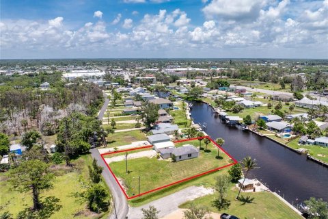 House in Englewood, Florida 2 bedrooms, 104.89 sq.m. № 1829997 - photo 16