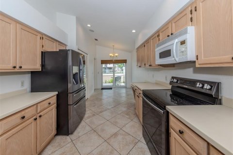 House in Venice, Florida 3 bedrooms, 183.85 sq.m. № 1259254 - photo 11