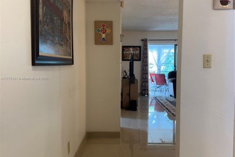 Copropriété à vendre à Lauderdale Lakes, Floride: 1 chambre, 72.74 m2 № 1861765 - photo 17