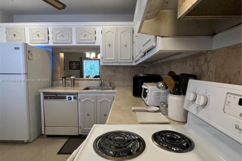 Copropriété à vendre à Lauderdale Lakes, Floride: 1 chambre, 72.74 m2 № 1861765 - photo 24