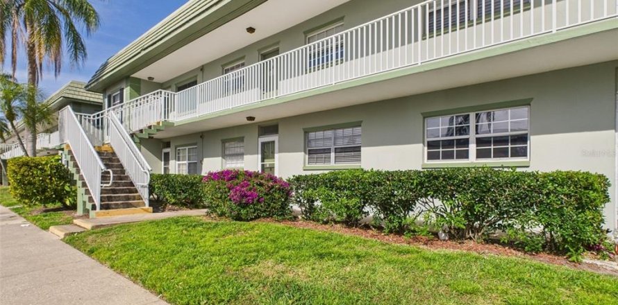 Condominio en Clearwater, Florida, 2 dormitorios № 1815133