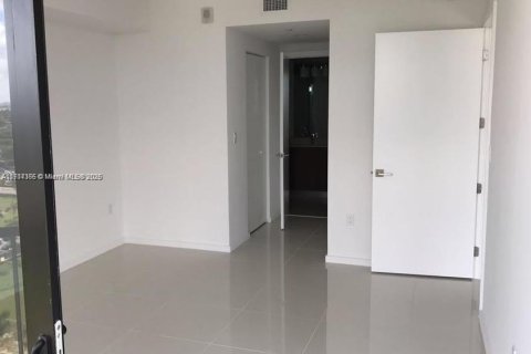 Купить кондоминиум в Дорал, Флорида 2 спальни, 89.28м2, № 1763702 - фото 4