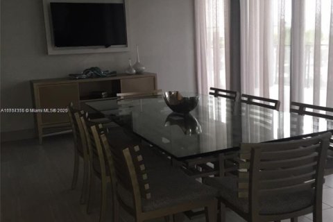 Купить кондоминиум в Дорал, Флорида 2 спальни, 89.28м2, № 1763702 - фото 25