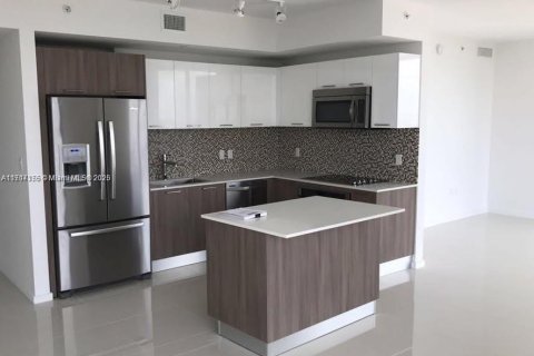 Купить кондоминиум в Дорал, Флорида 2 спальни, 89.28м2, № 1763702 - фото 3