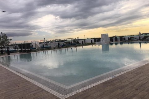 Купить кондоминиум в Дорал, Флорида 2 спальни, 89.28м2, № 1763702 - фото 12