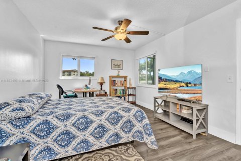 Condominio en venta en Pembroke Pines, Florida, 2 dormitorios, 97.73 m2 № 1872391 - foto 22
