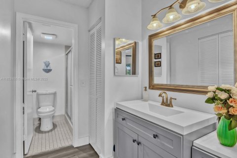 Condominio en venta en Pembroke Pines, Florida, 2 dormitorios, 97.73 m2 № 1872391 - foto 23