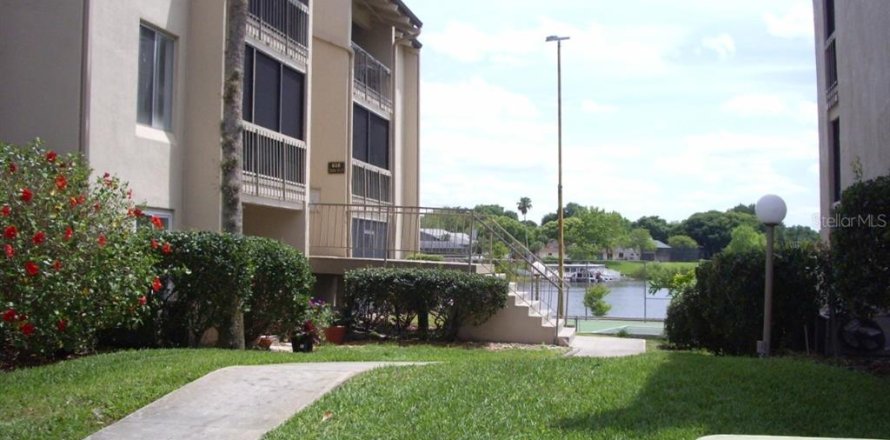 Condo in Altamonte Springs, Florida, 1 bedroom  № 2219099
