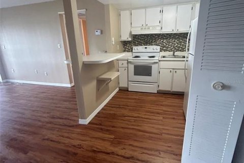 Condo in Altamonte Springs, Florida, 1 bedroom  № 2219099 - photo 12