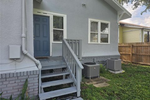 Appartement à louer à Clearwater, Floride: 2 chambres, 83.61 m2 № 2422653 - photo 13