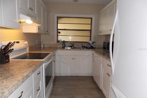 Condominio en alquiler en Ocala, Florida, 2 dormitorios, 96.25 m2 № 1905480 - foto 2