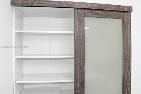 Immobilier commercial à louer à Miami, Floride: 1 chambre, 46.45 m2 № 1963908 - photo 17