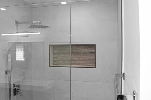 Immobilier commercial à louer à Miami, Floride: 1 chambre, 46.45 m2 № 1963908 - photo 8