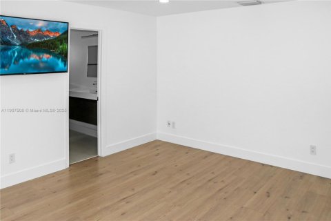 Immobilier commercial à louer à Miami, Floride: 1 chambre, 46.45 m2 № 1963908 - photo 4