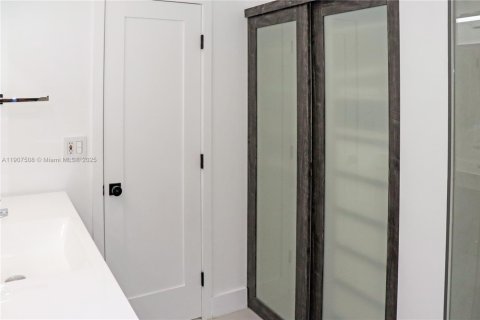 Immobilier commercial à louer à Miami, Floride: 1 chambre, 46.45 m2 № 1963908 - photo 16