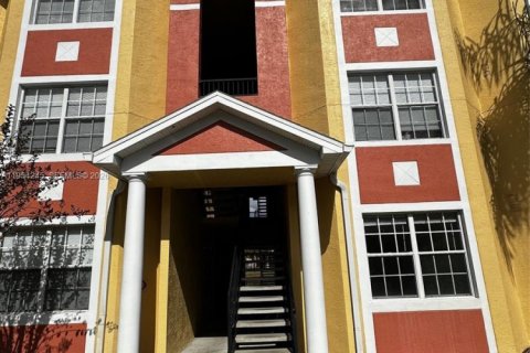 Кондоминиум с 1 спальней в Орландо, Флорида № 2010118