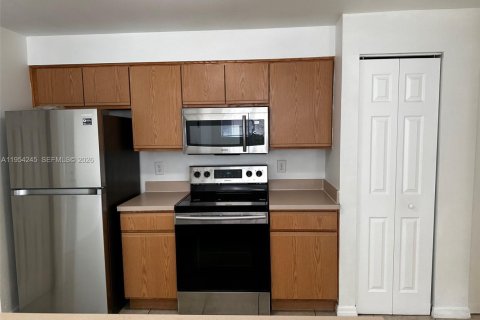 Снять в аренду кондоминиум в Орландо, Флорида 1 спальня, 59.74м2, № 2010118 - фото 2