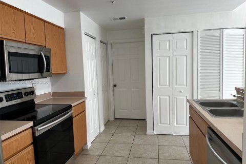 Снять в аренду кондоминиум в Орландо, Флорида 1 спальня, 59.74м2, № 2010118 - фото 3