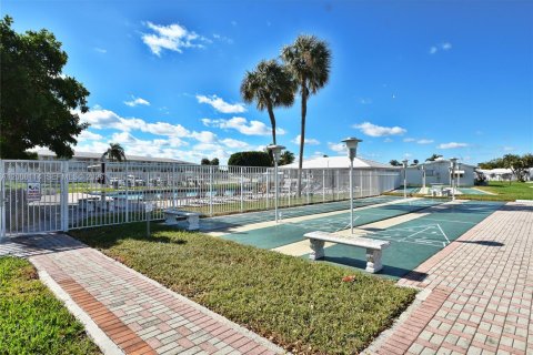 Villa ou maison à vendre à Pompano Beach, Floride: 2 chambres, 96.99 m2 № 2075633 - photo 21