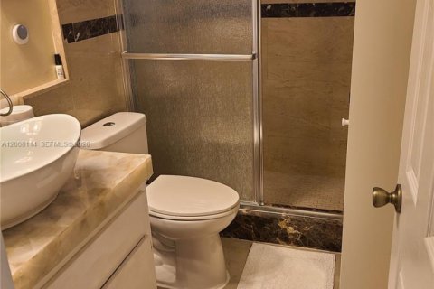 Villa ou maison à vendre à Pompano Beach, Floride: 2 chambres, 96.99 m2 № 2075633 - photo 12