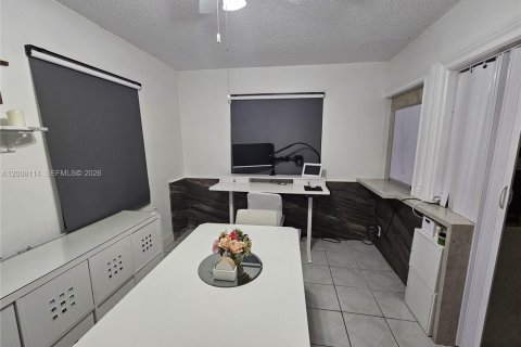 Villa ou maison à vendre à Pompano Beach, Floride: 2 chambres, 96.99 m2 № 2075633 - photo 15