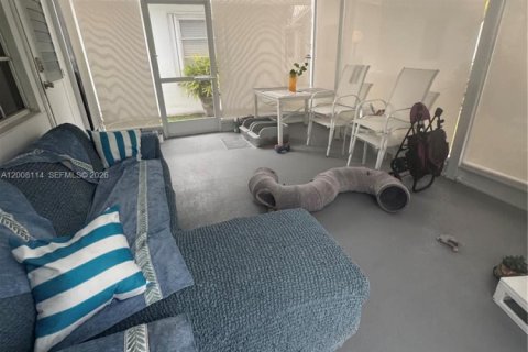 Villa ou maison à vendre à Pompano Beach, Floride: 2 chambres, 96.99 m2 № 2075633 - photo 7