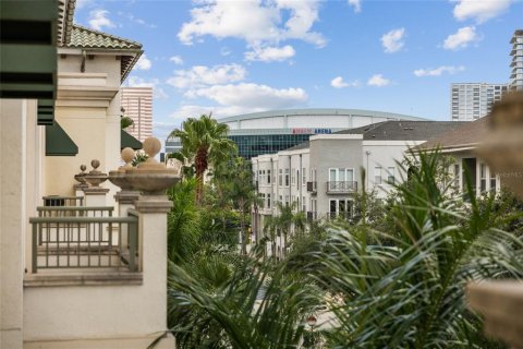 Condo in Tampa, Florida, 2 bedrooms  № 1886843 - photo 20