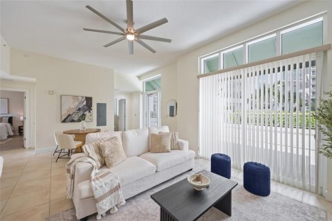 Condo in Tampa, Florida, 2 bedrooms  № 1886843 - photo 8