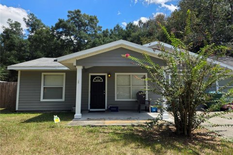 Casa en alquiler en Newberry, Florida, 5 dormitorios, 188.59 m2 № 1899179 - foto 1
