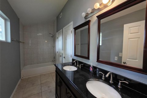 Casa en alquiler en Newberry, Florida, 5 dormitorios, 188.59 m2 № 1899179 - foto 12