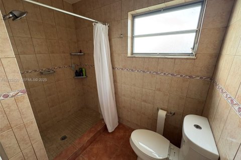 Купить кондоминиум в Майами, Флорида 2 спальни, 151.71м2, № 1984631 - фото 24