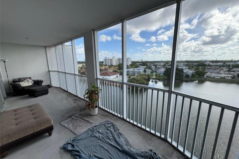 Купить кондоминиум в Майами, Флорида 2 спальни, 151.71м2, № 1984631 - фото 3