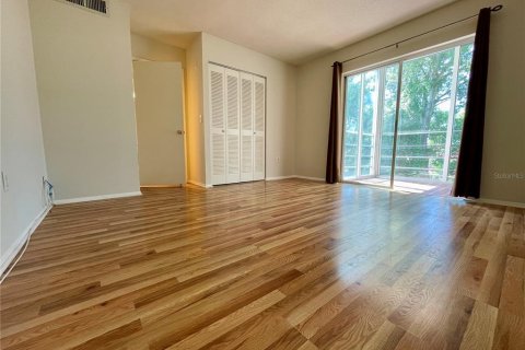 Condo in Bradenton, Florida, 1 bedroom  № 1320293 - photo 8