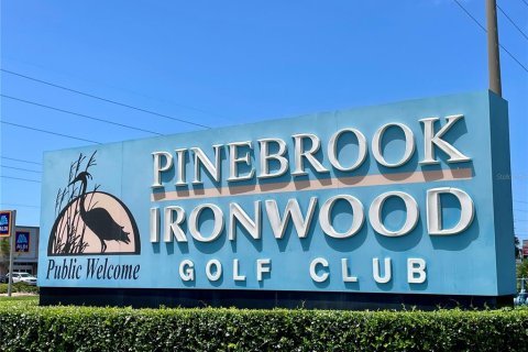 Condo in Bradenton, Florida, 1 bedroom  № 1320293 - photo 21