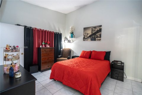 Купить кондоминиум в Майами, Флорида 2 спальни, 78.04м2, № 2005824 - фото 6