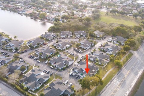 Купить кондоминиум в Майами, Флорида 2 спальни, 78.04м2, № 2005824 - фото 23