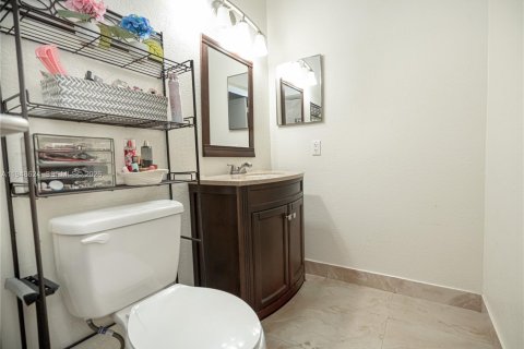 Купить кондоминиум в Майами, Флорида 2 спальни, 78.04м2, № 2005824 - фото 10